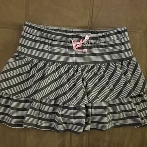 Cat & Jack Girls 10/12 gray/white striped skort